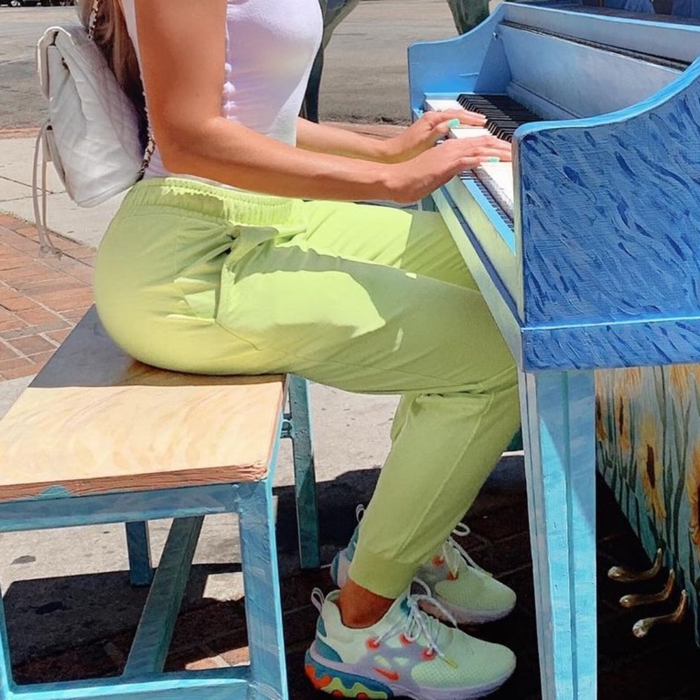 In The Style neon yellow/green sweat pants